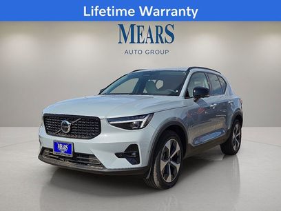 New 2026 Volvo XC40 B5 Plus w/ Protection Package Premier