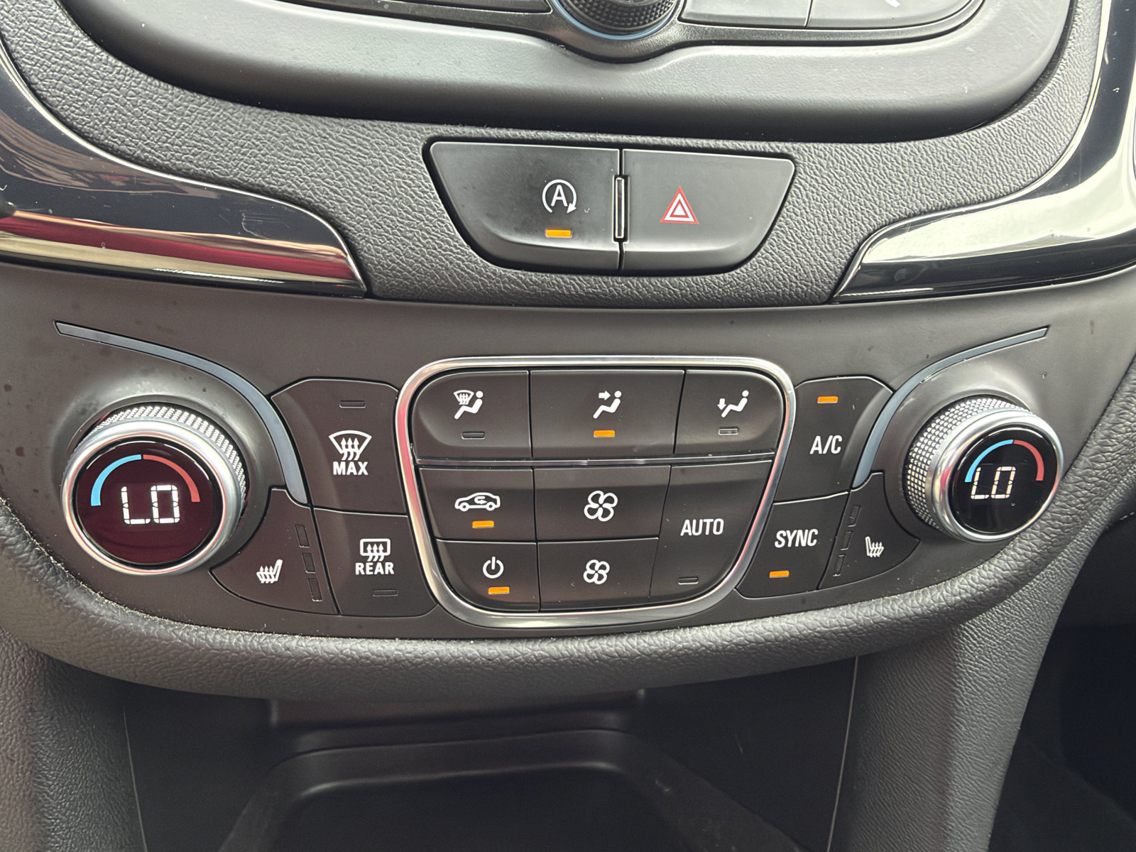 Used 2023 Chevrolet Equinox RS AWD/4WD image 24