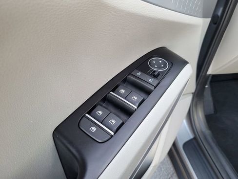 Certified 2025 Kia Soul LX w/ LX Technology Package image 27