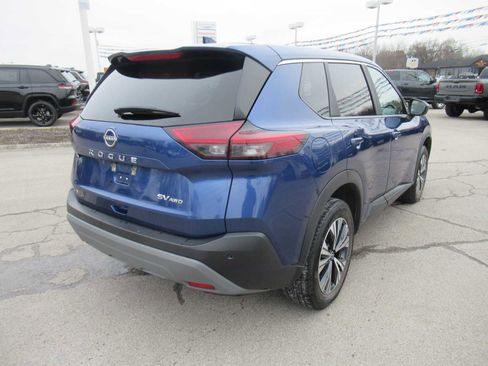 Used 2023 Nissan Rogue SV image 7
