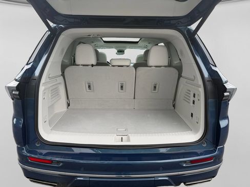 Used 2026 Buick Enclave Avenir w/ Super Cruise Package AWD/4WD image 18