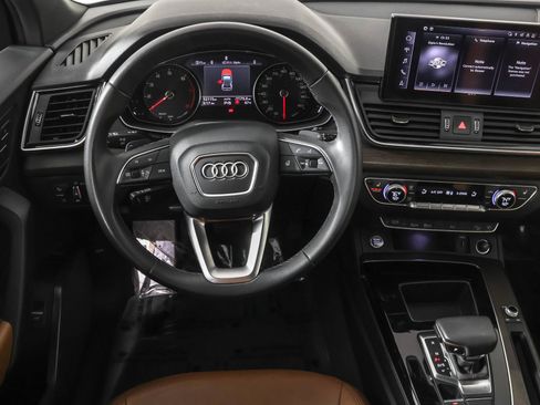 Used 2022 Audi Q5 2.0T Premium w/ Convenience Package image 39