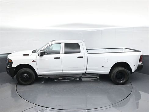 Used 2025 RAM 3500 Tradesman image 37