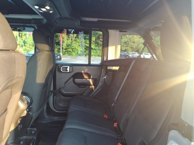 Used 2023 Jeep Wrangler Unlimited Sport w/ Sun And Sound Package AWD/4WD image 7