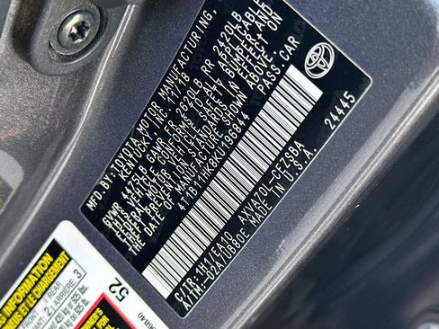 Used 2019 Toyota Camry SE w/ Carpet Mat Package FWD image 25