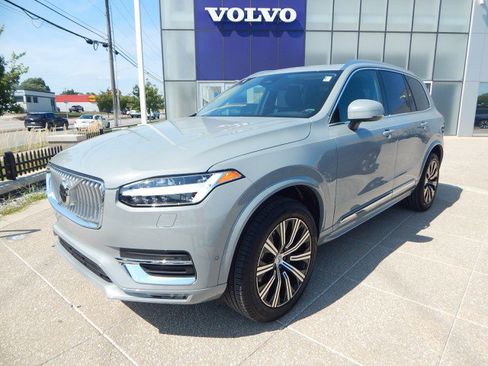 Certified 2025 Volvo XC90 B6 Plus image 1