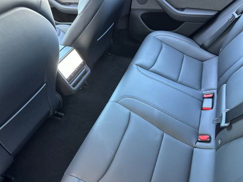 Used 2025 Tesla Model 3 Long Range RWD image 12