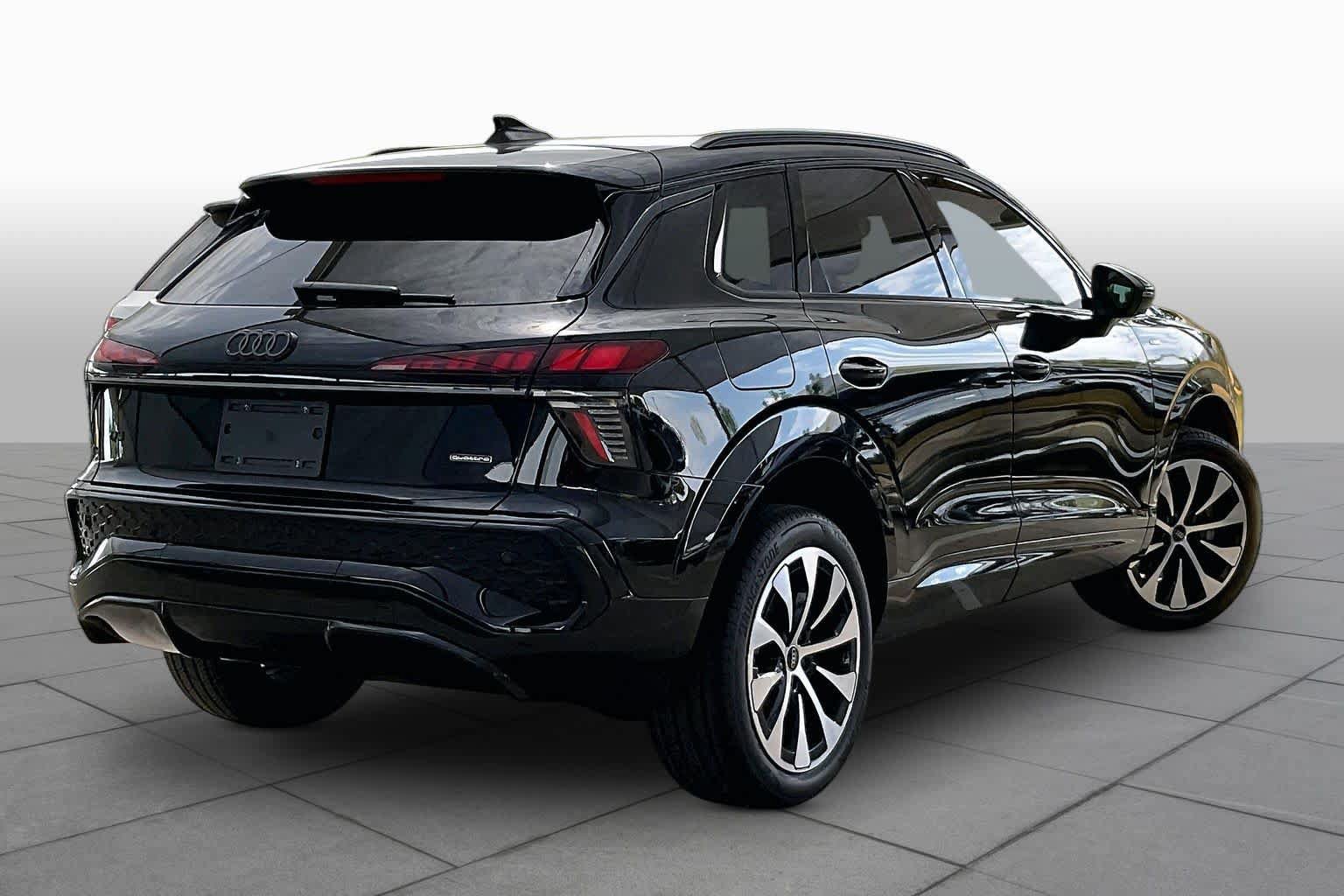 Used 2026 Audi Q3 quattro 2.0T AWD/4WD image 13