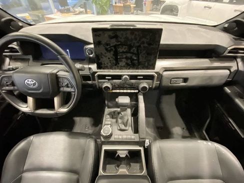 Used 2025 Toyota 4Runner Limited image 22