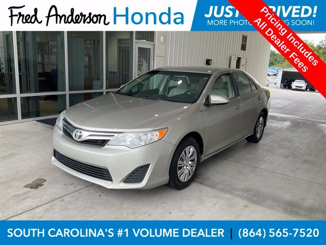 Used 2014 Toyota Camry LE FWD image 1