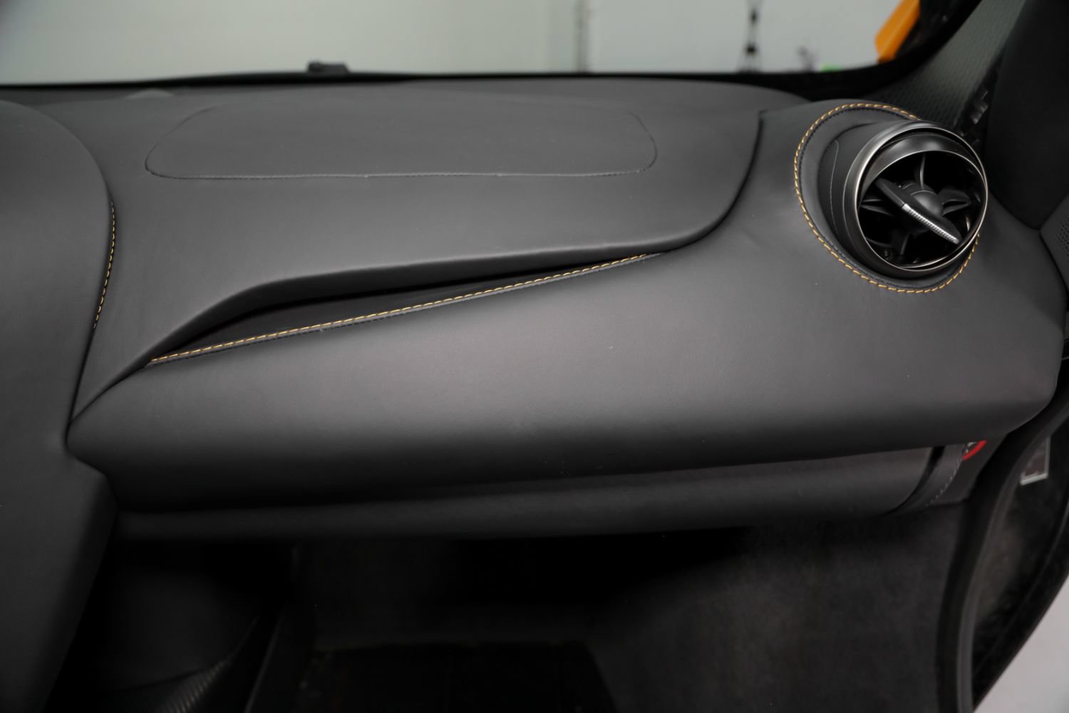 Used 2021 McLaren 765LT RWD image 41
