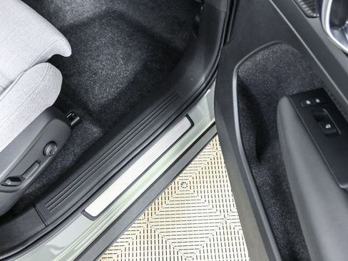 Used 2023 Volvo C40 P8 Recharge Ultimate w/ Protection Package Premier image 27