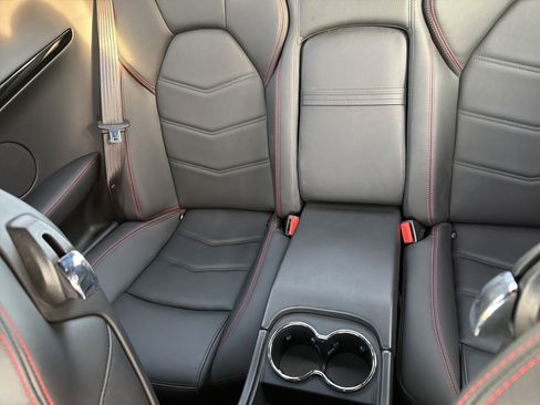 Used 2016 Maserati GranTurismo MC image 21