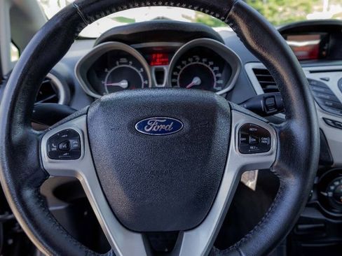 Used 2013 Ford Fiesta SE image 33