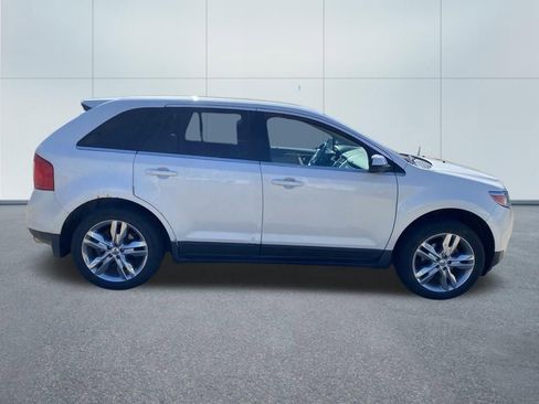 Used 2012 Ford Edge Limited w/ Driver Entry Pkg FWD image 2