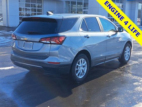 Used 2024 Chevrolet Equinox LT image 3