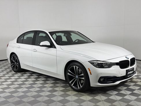 Used 2018 BMW 330i Sedan w/ Shadow Sport Edition image 3
