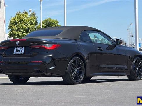 Used 2022 BMW M440i Convertible w/ Premium Package RWD image 4