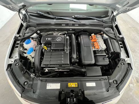 Used 2013 Volkswagen Jetta Hybrid Sedan FWD image 26