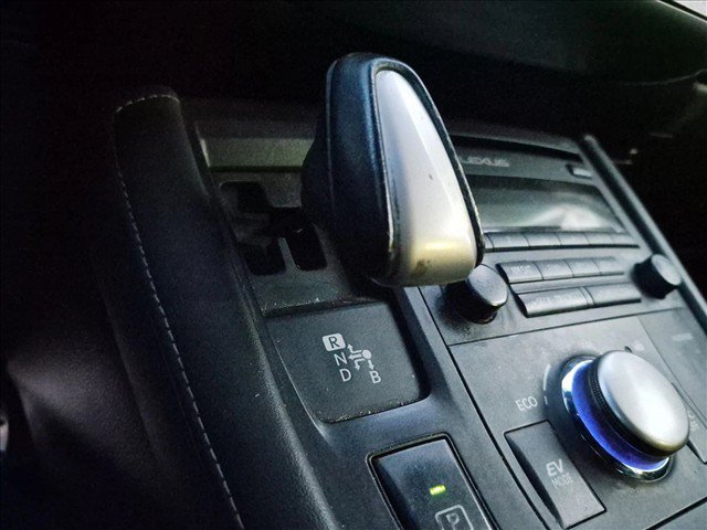 Used 2014 Lexus CT 200h w/ F Sport w/Nuluxe Interior FWD image 10