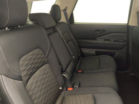 Used 2023 Nissan Pathfinder SV FWD image 19