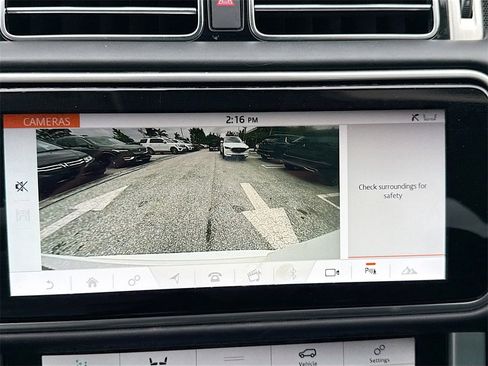 Used 2022 Land Rover Range Rover Westminster Edition image 15