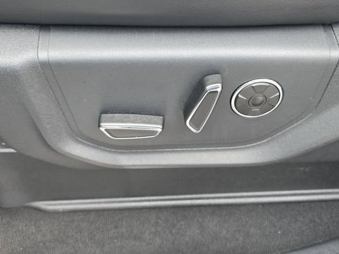 Used 2022 Ford F250 Platinum w/ FX4 Off-Road Package image 20