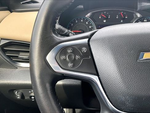 Used 2020 Chevrolet Traverse LT image 19