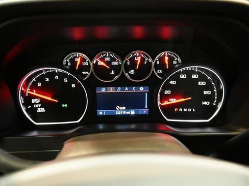 Used 2019 Chevrolet Silverado 1500 LTZ image 29