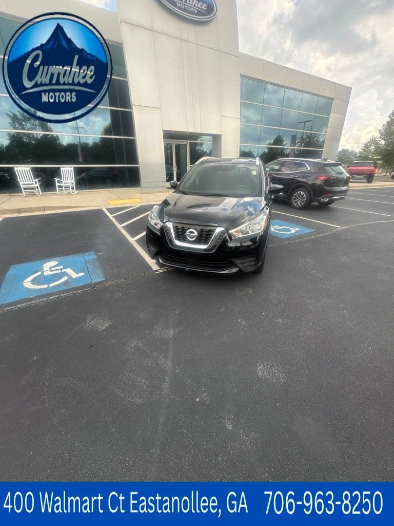 Used 2020 Nissan Kicks SV FWD image 1