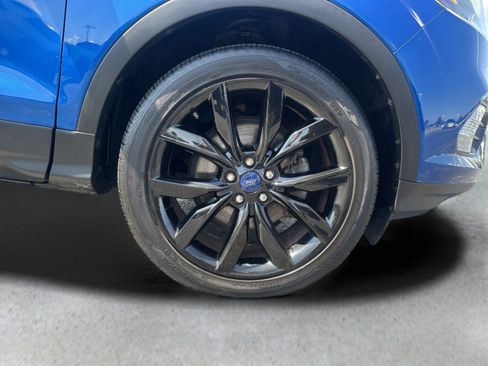 Used 2018 Ford Escape SE w/ SE Sport Appearance Package FWD image 25