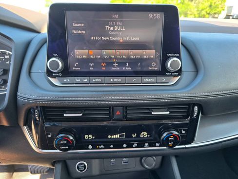 Used 2021 Nissan Rogue SV w/ Premium Package AWD/4WD image 31
