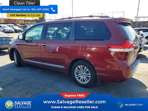 Used 2012 Toyota Sienna XLE w/ Premium Pkg image 3