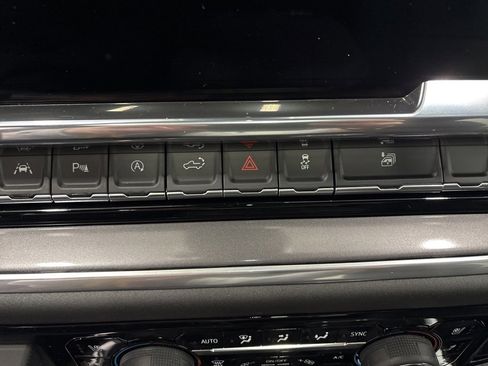 Used 2025 Chevrolet Silverado 1500 High Country w/ High Country Premium Package image 26