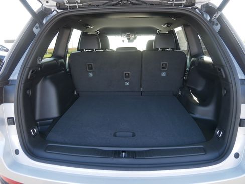 New 2025 Jeep Grand Cherokee Limited w/ Black Appearance Package image 5