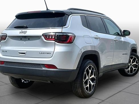 Used 2026 Jeep Compass Limited AWD/4WD image 13