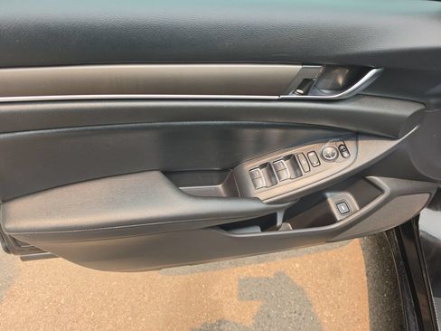 Used 2021 Honda Accord LX image 10