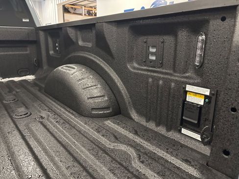 New 2026 Ford F250 Lariat w/ Black Appearance Package image 34