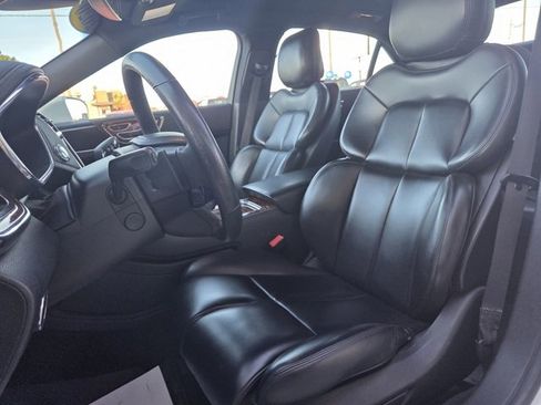 Used 2020 Lincoln Continental image 8