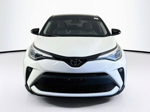 Used 2021 Toyota C-HR Limited FWD image 2