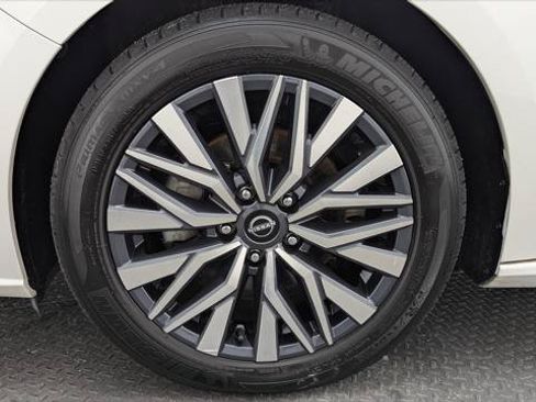 Used 2023 Nissan Altima 2.5 SV FWD image 30