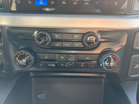New 2026 Ford F250 XLT w/ XLT Premium Package AWD/4WD image 32