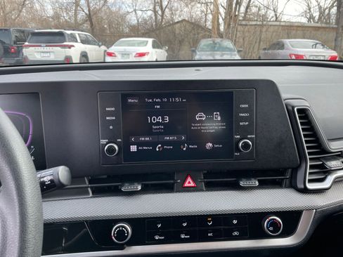 Used 2024 Kia Sportage LX image 20