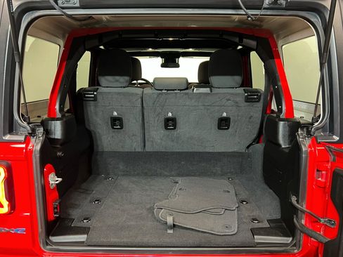 Used 2024 Jeep Wrangler Unlimited Rubicon 4xe image 22