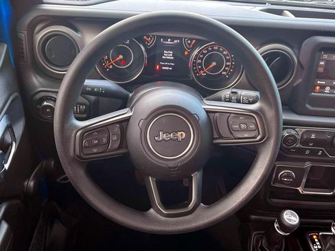 Used 2022 Jeep Wrangler Unlimited Sport AWD/4WD image 13
