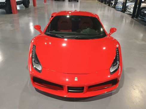 Used 2019 Ferrari 488 GTB RWD image 10