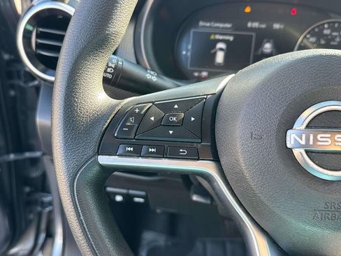 Used 2023 Nissan Kicks SV FWD image 29