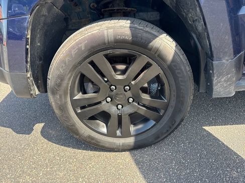 Used 2017 Jeep Patriot High Altitude AWD/4WD image 28