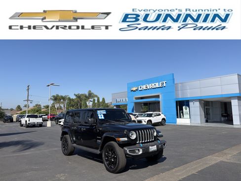 Used 2022 Jeep Wrangler Unlimited Sahara w/ Cold Weather Group AWD/4WD image 1