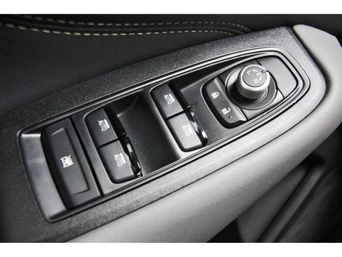 Used 2025 Subaru Outback Onyx Edition AWD/4WD image 21